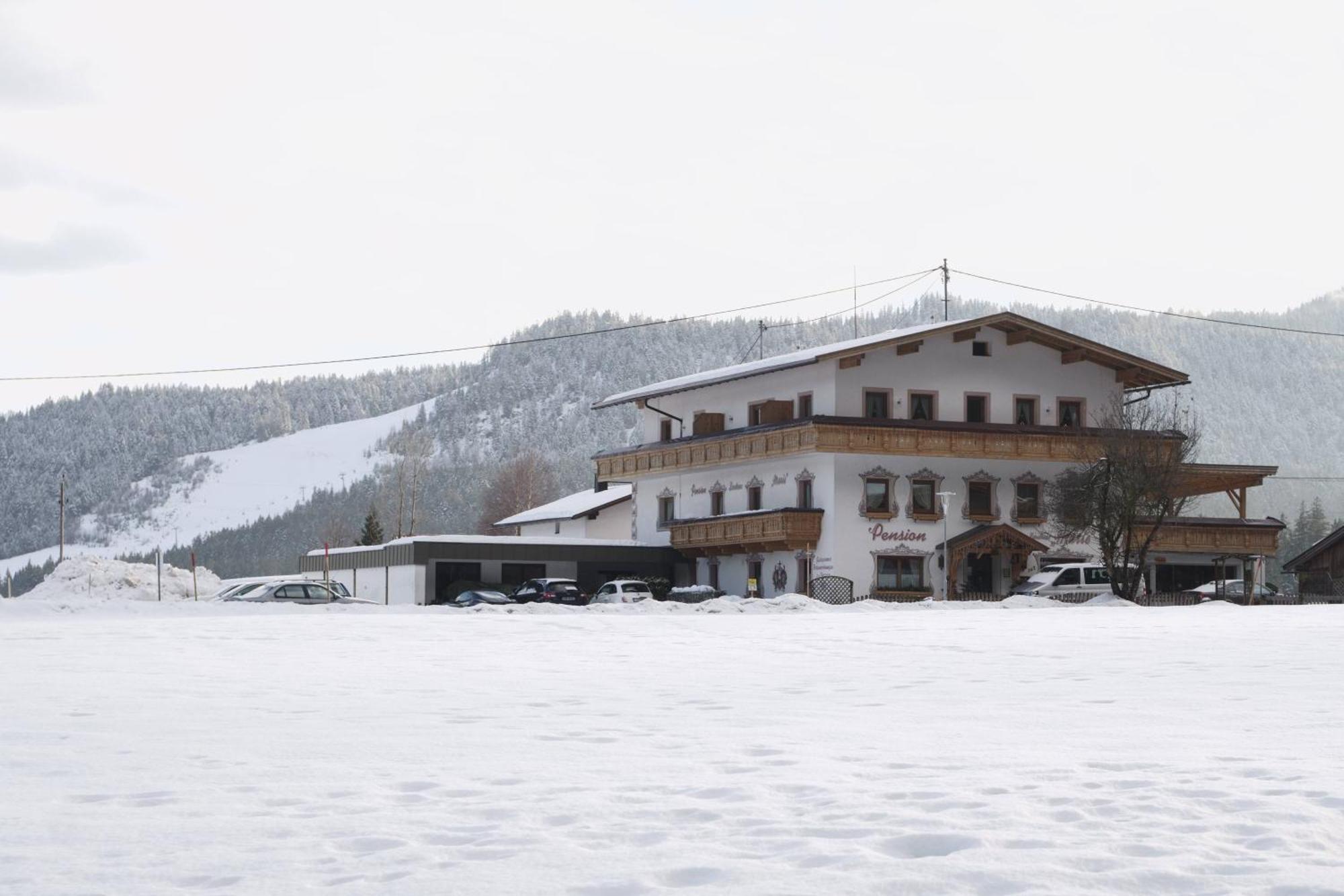 Pension Und Apartments Landhaus Marie Лойташ Екстериор снимка