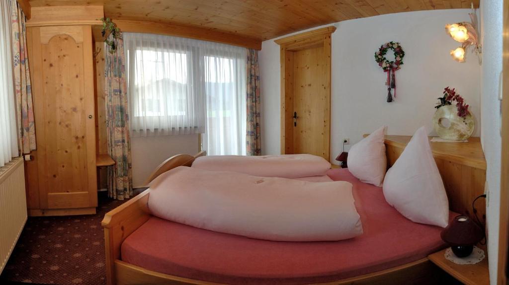 Pension Und Apartments Landhaus Marie Лойташ Екстериор снимка