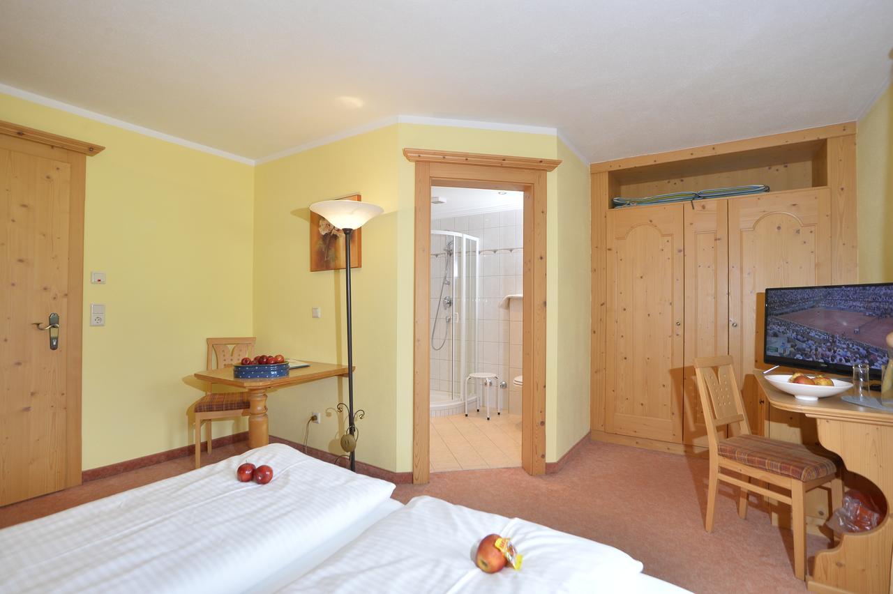 Pension Und Apartments Landhaus Marie Лойташ Екстериор снимка