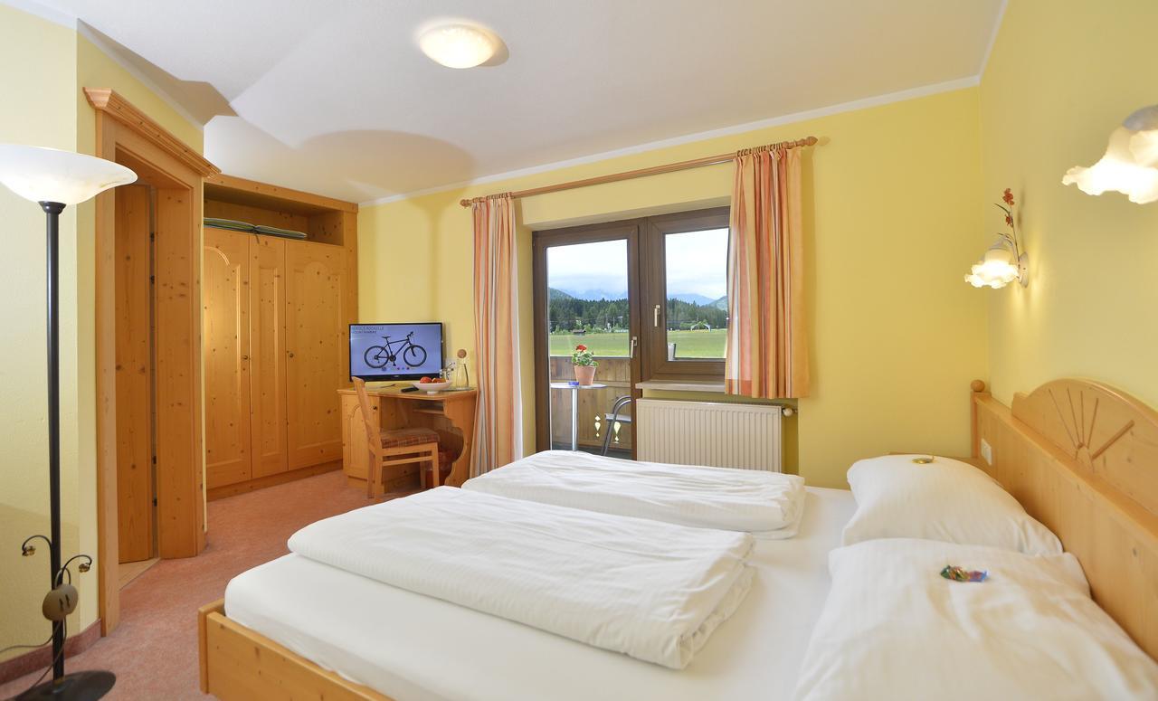 Pension Und Apartments Landhaus Marie Лойташ Екстериор снимка