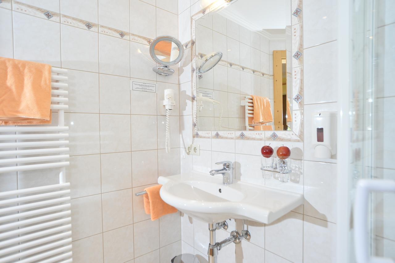Pension Und Apartments Landhaus Marie Лойташ Екстериор снимка
