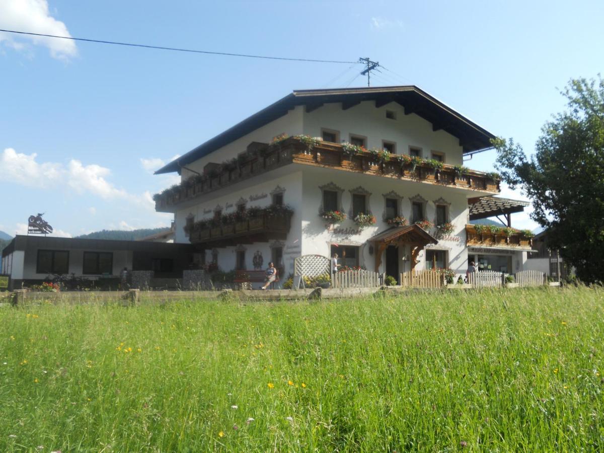 Pension Und Apartments Landhaus Marie Лойташ Екстериор снимка